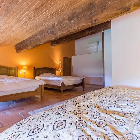 Rouge Corbieres Villa Fabrezan